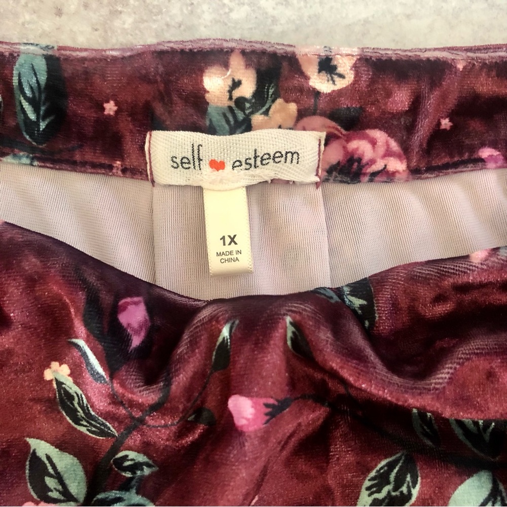 🌼 Self Esteem Burgundy Floral Velvet Ruffle Sleeve Top 1X - Picture 2 of 6